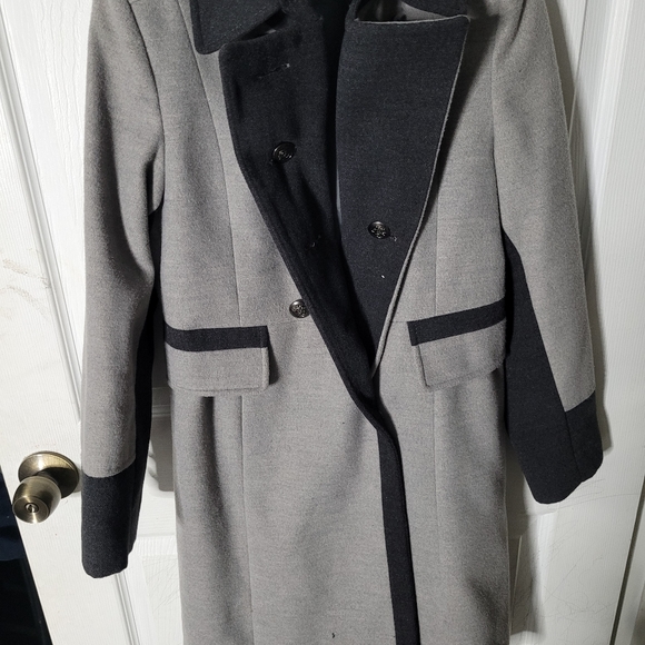 Coat - Picture 4 of 5